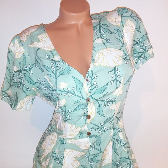 Modcloth x Collectif Romper One Piece US Size 6 Green  Floral Short Sleeve Zip U - Picture 10 of 16